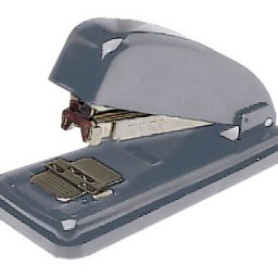 Grapadora Petrus 226 30 hojas gris