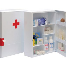 Botiquín plástico extraduro con material